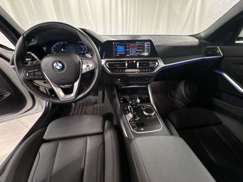 Used 2021 BMW 330i xDrive Sedan w/ Convenience Package image 15