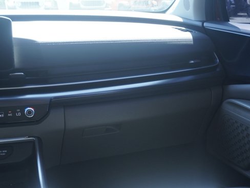 Used 2025 Kia Carnival LXS image 28