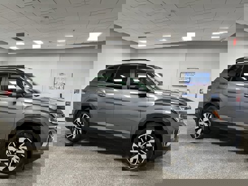 Used 2024 Volkswagen Atlas SE image 15