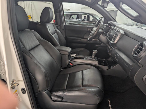 Used 2019 Toyota Tacoma TRD Sport image 18