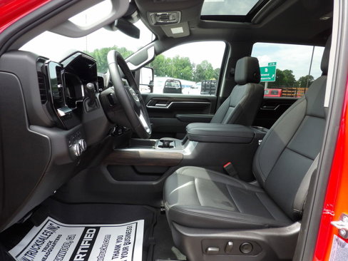 Used 2024 GMC Sierra 2500 SLT w/ SLT Premium Package image 16