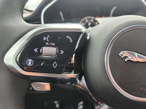 New 2026 Jaguar F-PACE R-Dynamic S image 30