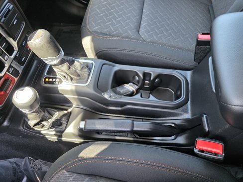 New 2025 Jeep Gladiator Mojave image 14