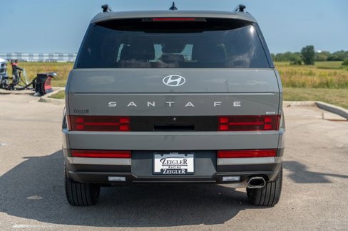 Used 2024 Hyundai Santa Fe Limited image 6