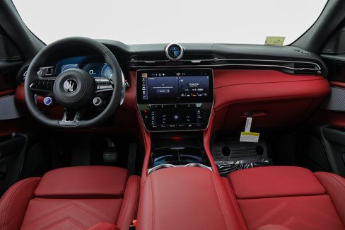Used 2025 Maserati Grecale Modena image 18