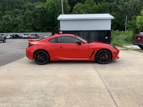 New 2025 Toyota GR86 Premium image 3
