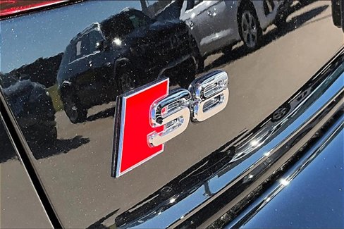 Used 2020 Audi S8 L w/ S8 Executive Package image 33