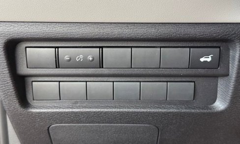 New 2025 Mitsubishi Outlander SE image 10