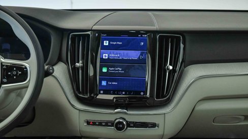 Certified 2025 Volvo XC60 T8 Plus w/ Protection Package Premier image 14