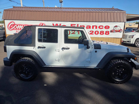 Used 2015 Jeep Wrangler Unlimited Sport image 2