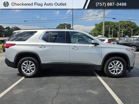 Used 2020 Chevrolet Traverse LT image 9