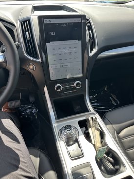 Used 2024 Ford Edge SEL w/ Convenience Package image 11