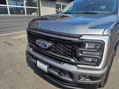 Used 2023 Ford F350 Lariat w/ Lariat Ultimate Package image 9