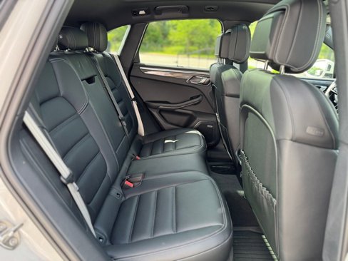 Used 2025 Porsche Macan GTS image 46