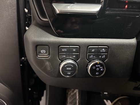 New 2025 GMC Sierra 2500 SLT w/ SLT Premium Package image 19