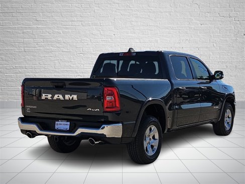 New 2026 RAM 1500 4x4 Crew Cab image 4