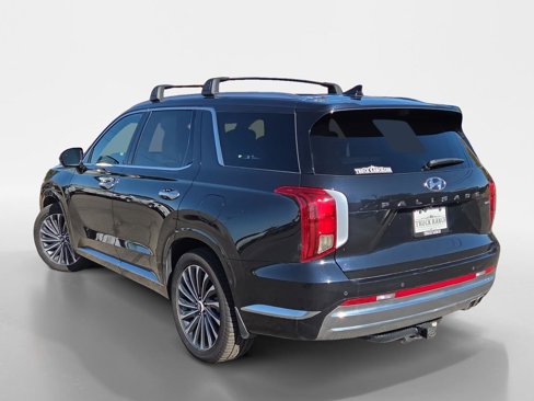 Used 2023 Hyundai Palisade Calligraphy image 5