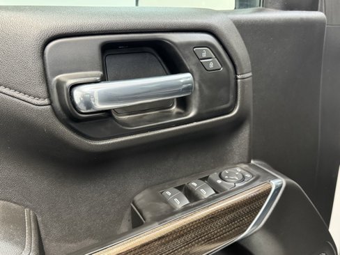Used 2021 Chevrolet Silverado 1500 LT Trail Boss w/ Convenience Package II image 12