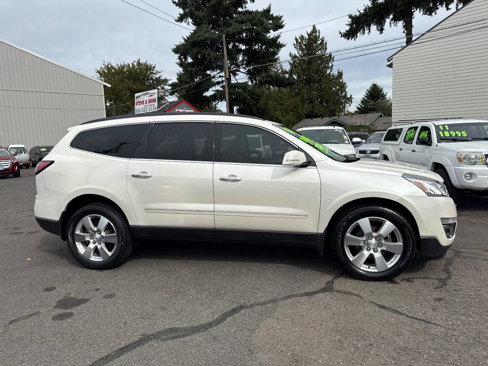 Used 2014 Chevrolet Traverse LTZ image 12