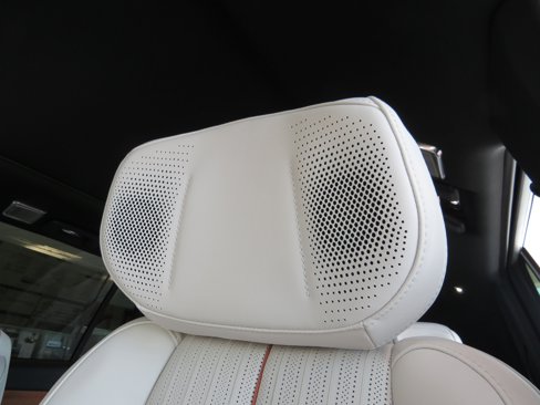 New 2026 Cadillac Vistiq Luxury w/ LPO, Floor Liner Package image 20