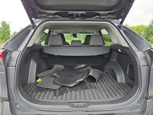 Used 2021 Toyota RAV4 XLE image 28