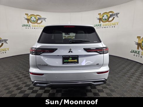 New 2025 Mitsubishi Outlander SE image 6