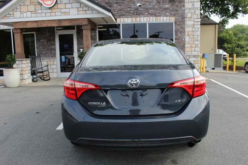 Used 2017 Toyota Corolla LE image 6