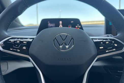New 2025 Volkswagen ID.4 Pro S Plus image 21