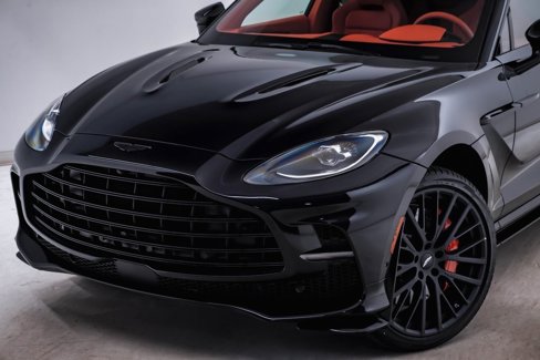 New 2025 Aston Martin DBX 707 image 4