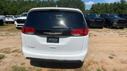 New 2026 Chrysler Voyager LX image 9
