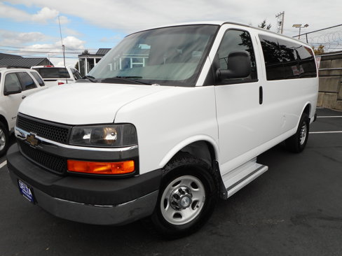 Used 2016 Chevrolet Express 3500 LT w/ LT Preferred Equipment Group image 3