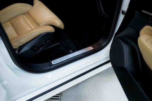 Used 2023 Volvo XC90 T8 Ultimate w/ Lounge Package image 43