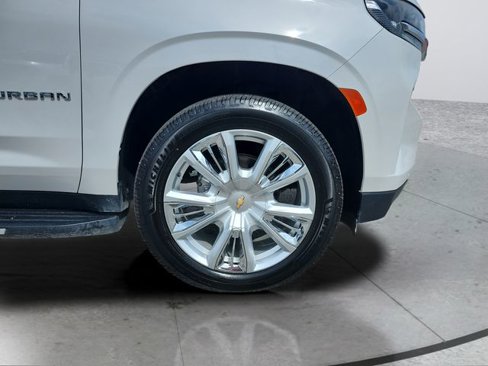 Certified 2022 Chevrolet Suburban High Country image 29