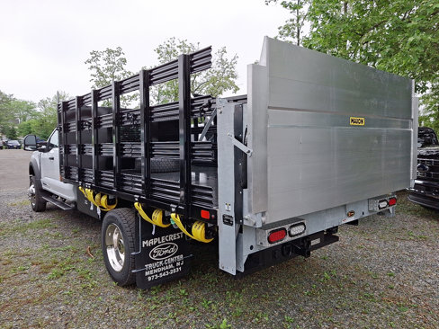 New 2025 Ford F550 4x4 Supercab Super Duty image 4