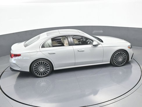 Used 2025 Mercedes-Benz E 350 Sedan image 63