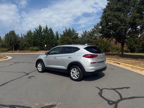 Used 2019 Hyundai Tucson SE image 3