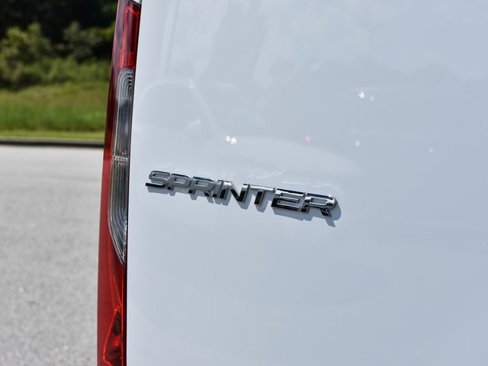 Used 2024 Mercedes-Benz Sprinter 144 Cargo image 9