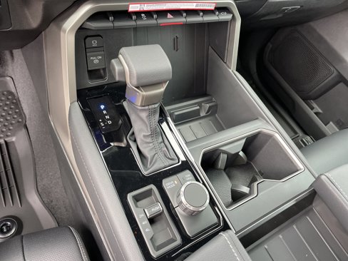 New 2026 Toyota Tundra Limited image 9