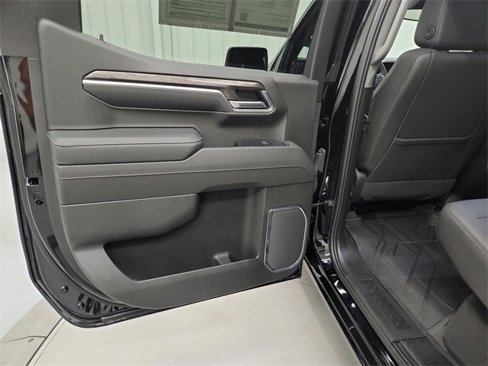 Used 2025 Chevrolet Silverado 1500 LTZ image 30
