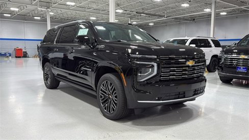 New 2026 Chevrolet Suburban High Country image 2