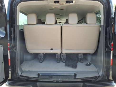Used 2018 Nissan NV 3500 SL image 32