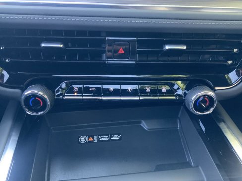 New 2026 Chevrolet Suburban Z71 w/ Comfort Package image 23