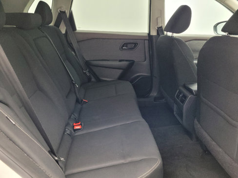 Used 2023 Nissan Rogue S image 19
