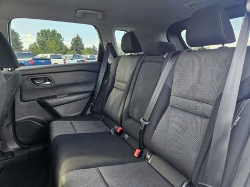 Used 2024 Nissan Rogue SV image 12