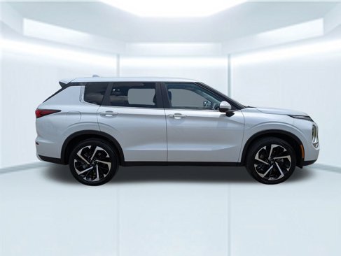 Used 2024 Mitsubishi Outlander SE image 7