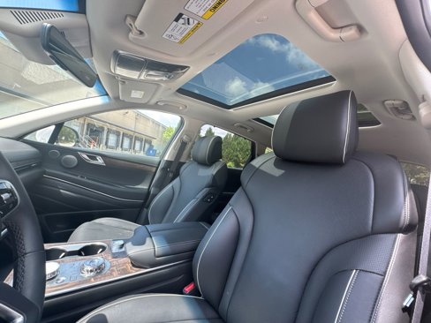 Used 2025 Genesis GV80 2.5T Prestige image 10