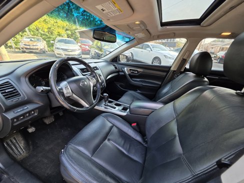 Used 2013 Nissan Altima 2.5 SL w/ Technology Pkg image 11