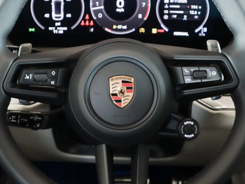 New 2025 Porsche Cayenne S image 17