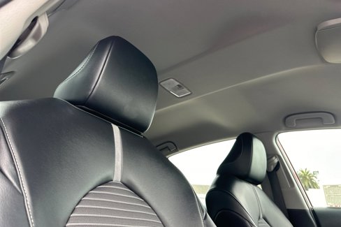 Used 2022 Toyota Camry SE image 17