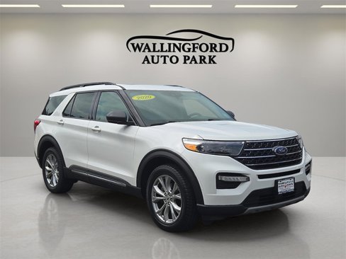 Used 2020 Ford Explorer XLT w/ Equipment Group 202A image 3
